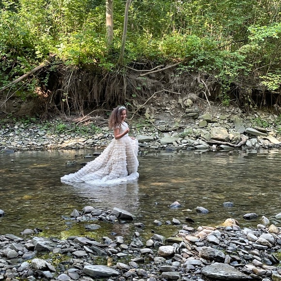 Meet your Posher, Maydel - Picture 10 of 15